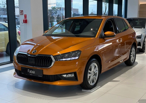 Skoda Fabia cena 98990 przebieg: 4, rok produkcji 2024 z Ćmielów małe 121